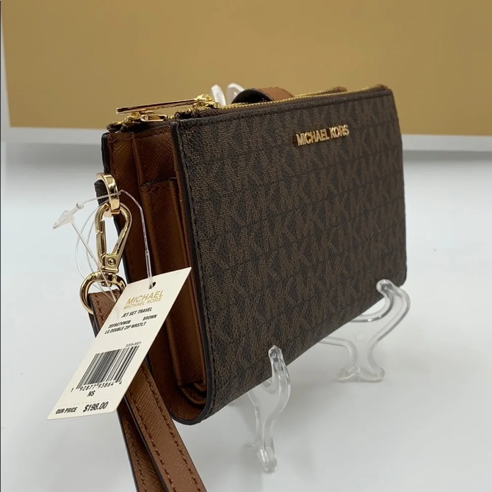 MICHAEL KORS LG DOUBLE ZIP WRISTLET BROWN